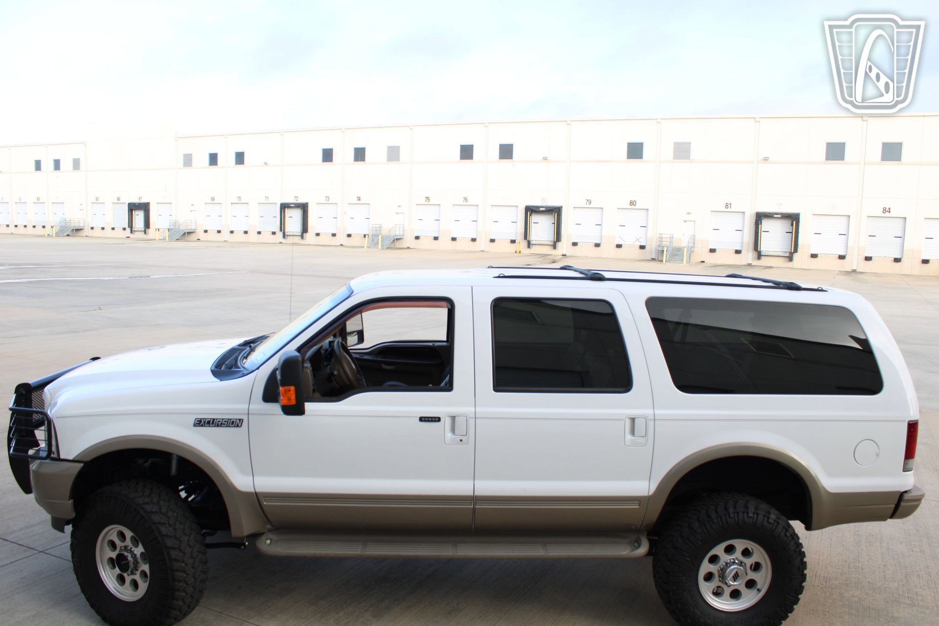 Used 2004 Ford Excursion Eddie Bauer image 2
