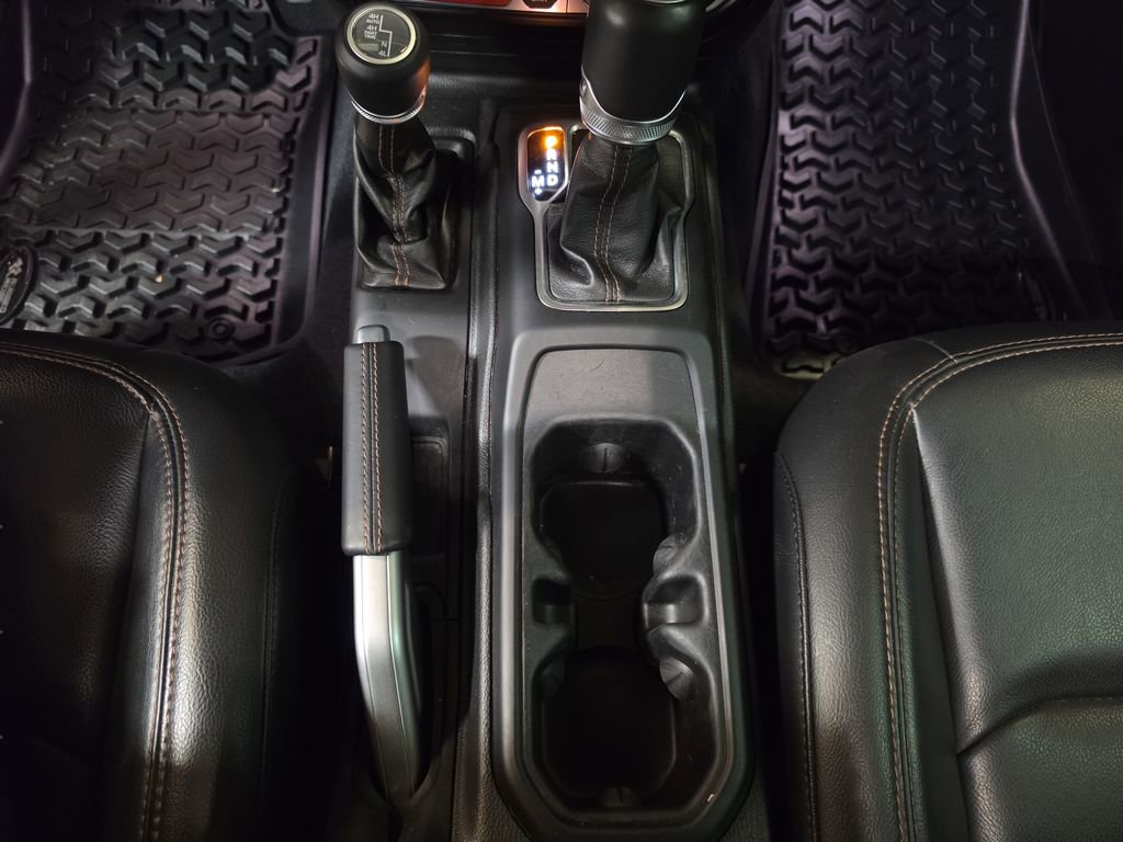 Certified 2022 Jeep Wrangler Unlimited Rubicon w/ Xtreme Recon 35" Tire Package image 21