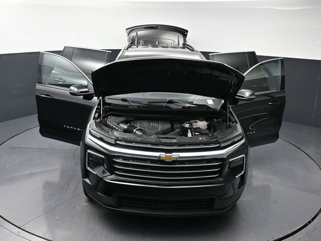 Used 2025 Chevrolet Traverse LT image 40