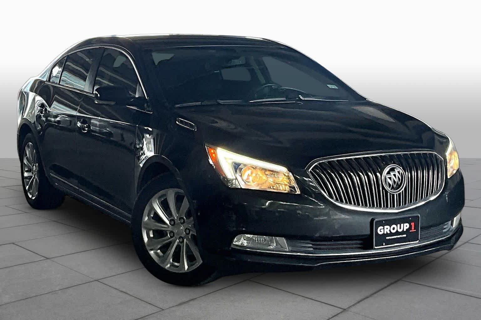 Used 2015 Buick LaCrosse Leather FWD image 2