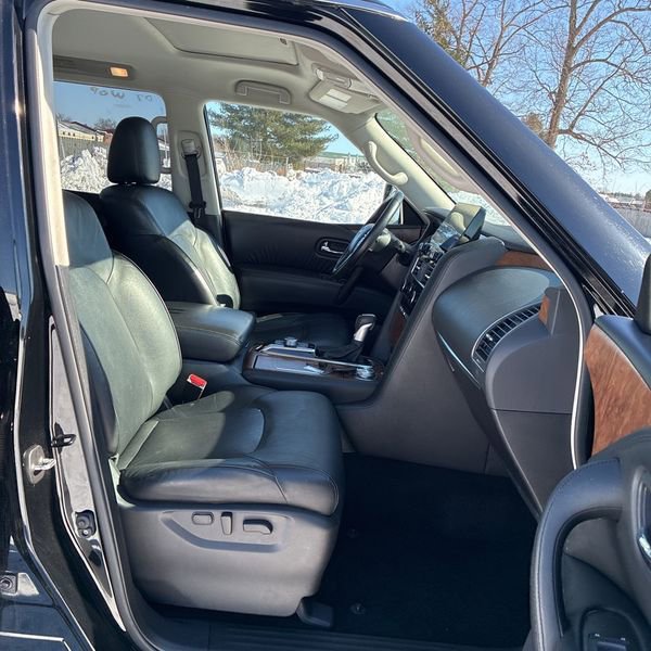 Used 2023 Nissan Armada SL w/ Captain's Chairs Package image 7