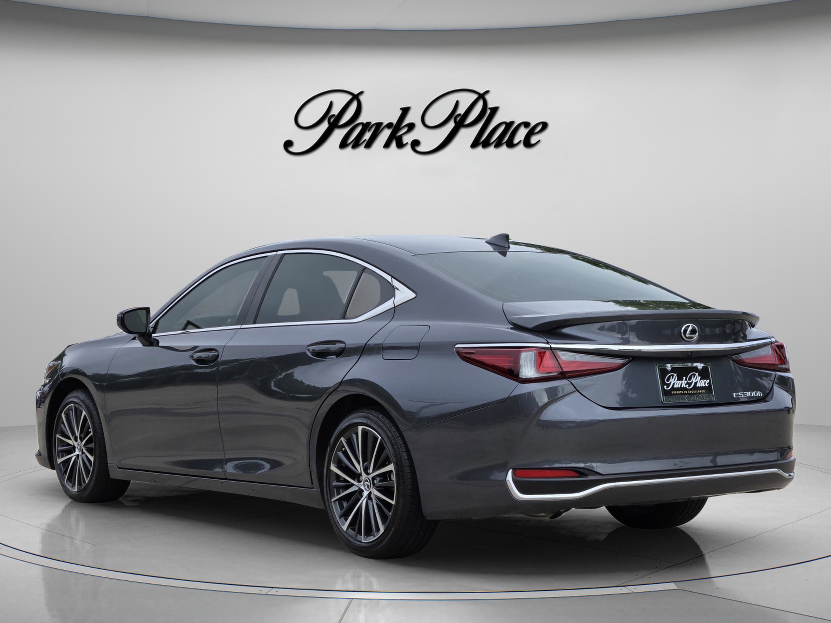 Certified 2025 Lexus ES 300h w/ Premium Package FWD image 3