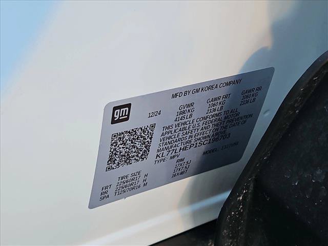 Used 2025 Chevrolet Trax LT FWD image 24