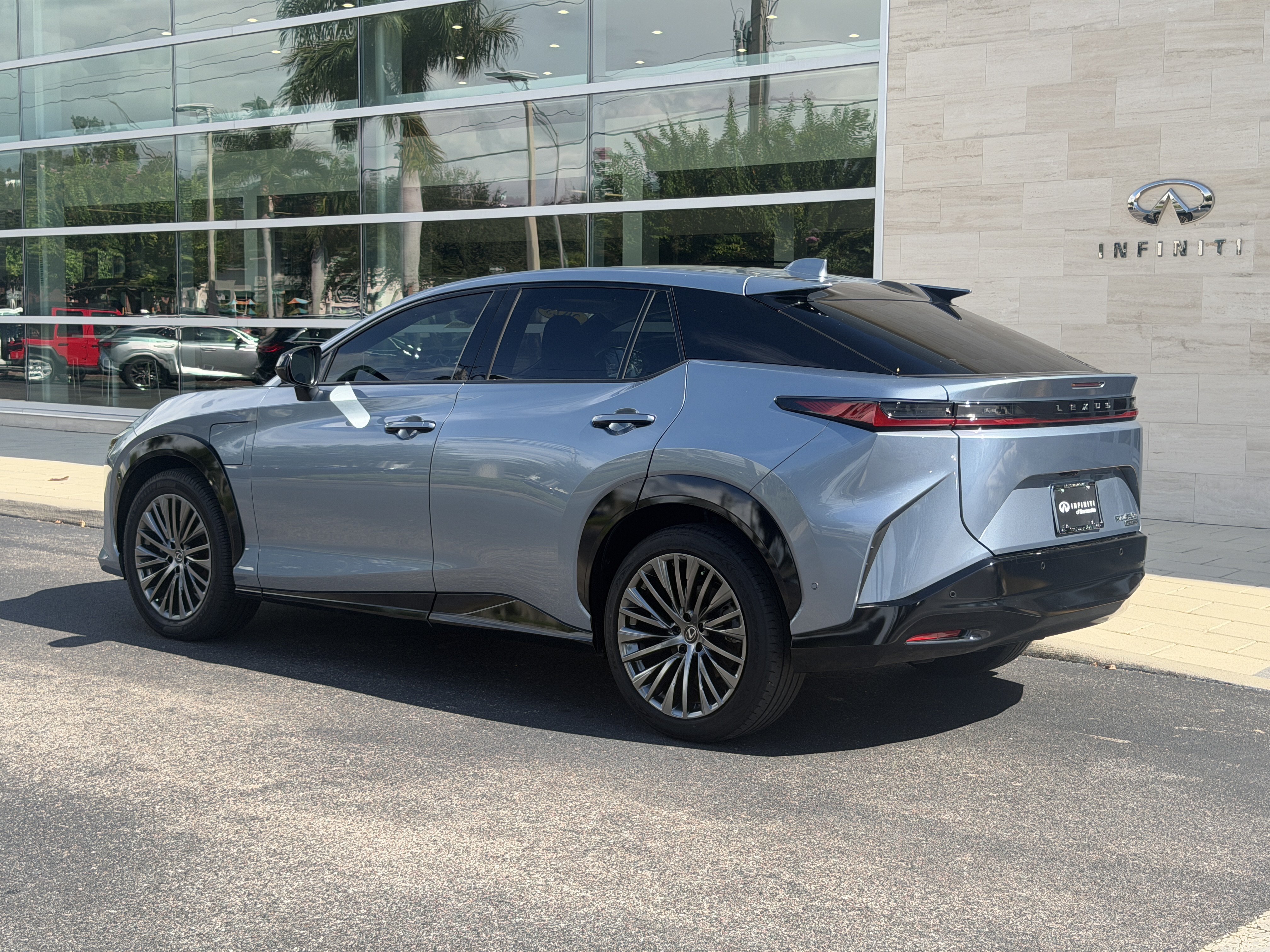 Used 2023 Lexus RZ 450e Premium w/ Cold Area Package AWD/4WD image 5