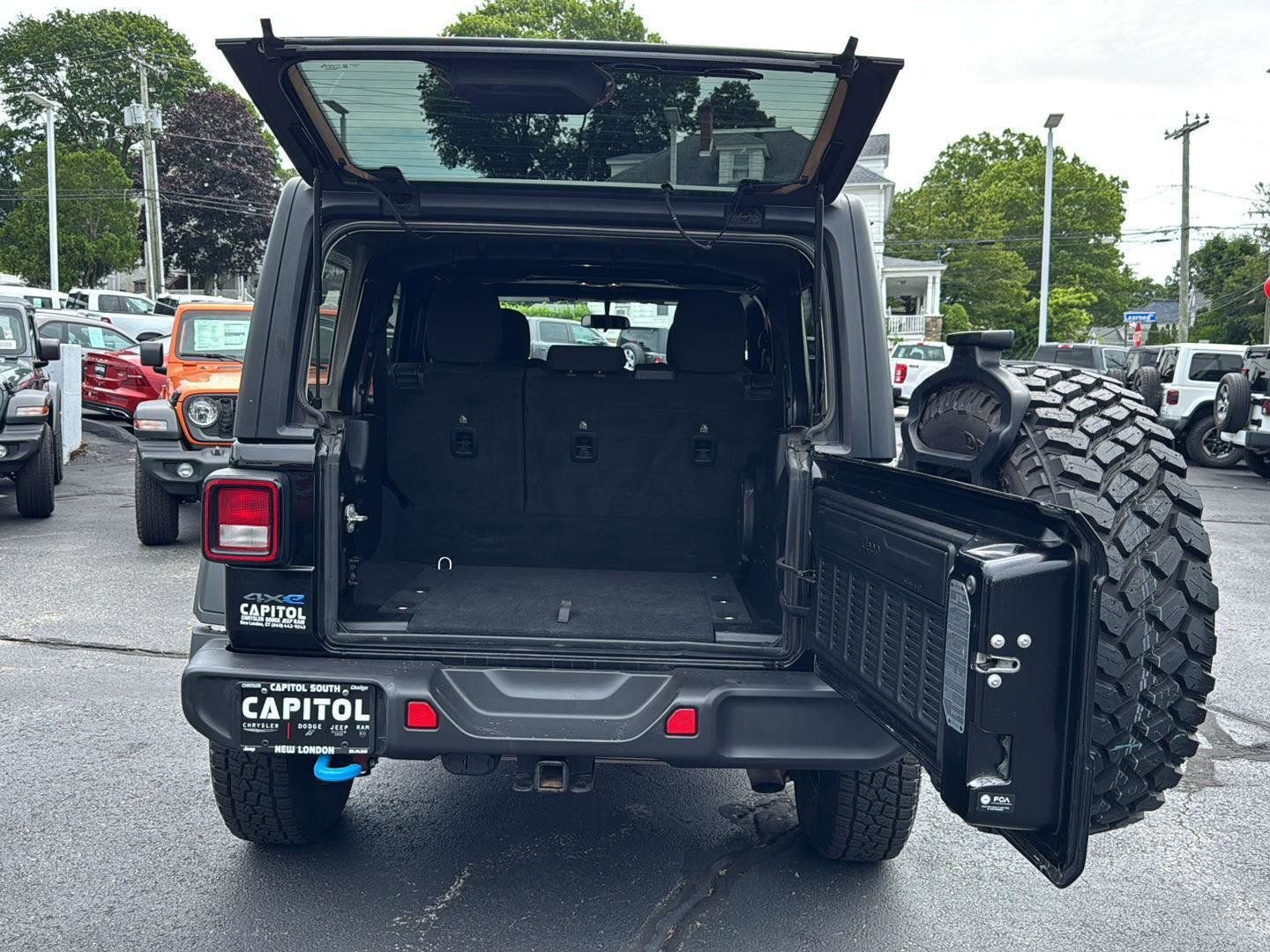 Used 2023 Jeep Wrangler Willys 4xe image 16