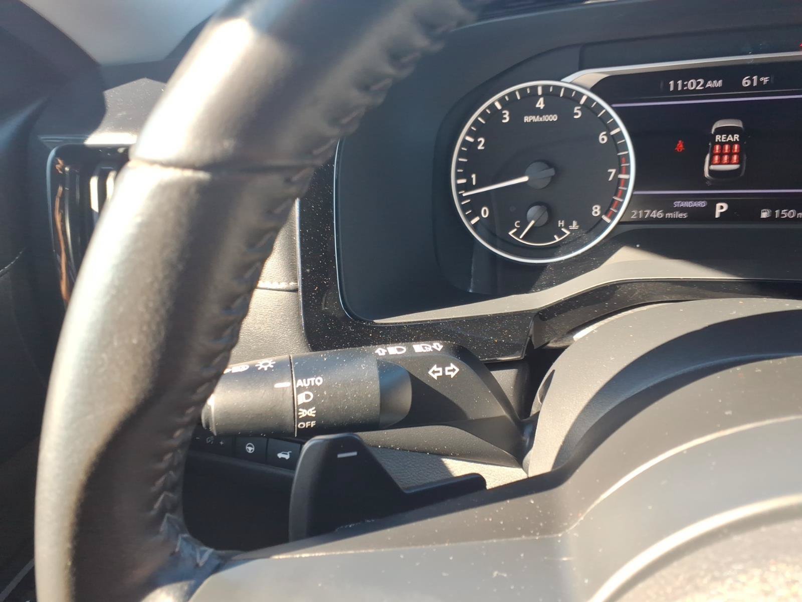 Used 2025 Nissan Pathfinder SV FWD image 26