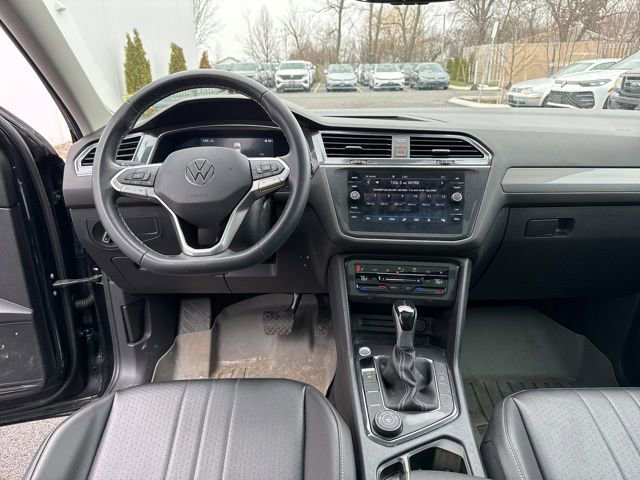 Used 2022 Volkswagen Tiguan SE image 21