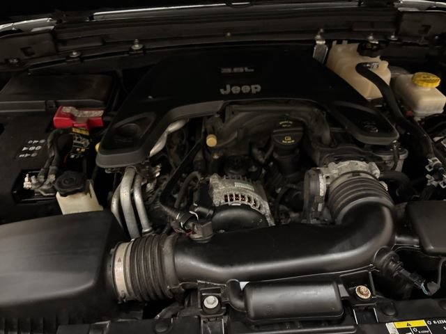 Used 2019 Jeep Wrangler Sport AWD/4WD image 22