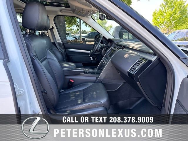 Used 2020 Land Rover Discovery Landmark AWD/4WD image 14