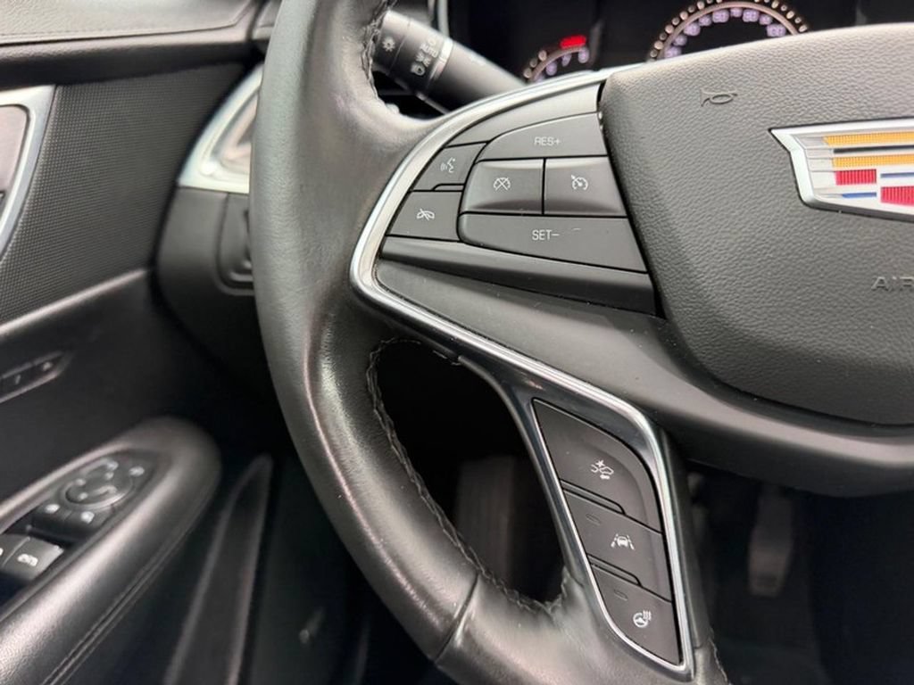 Used 2018 Cadillac XT5 Premium Luxury FWD image 14