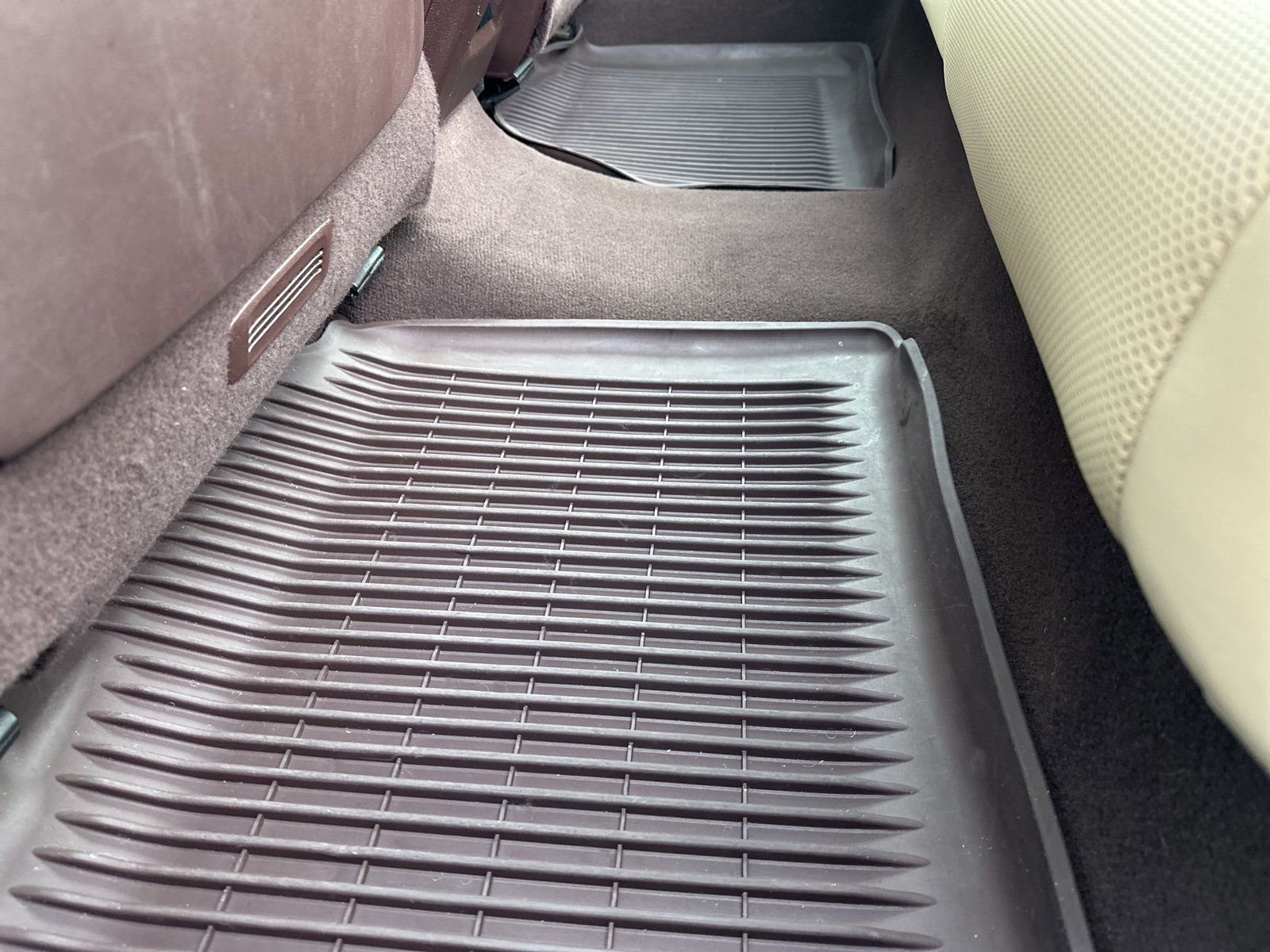 Used 2018 Lexus ES 350 w/ Navigation System Package image 23