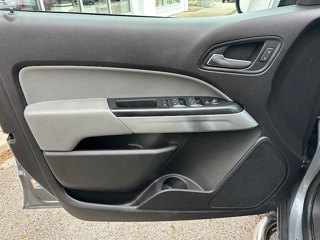 Used 2018 Chevrolet Colorado LT w/ LT Convenience Package image 13