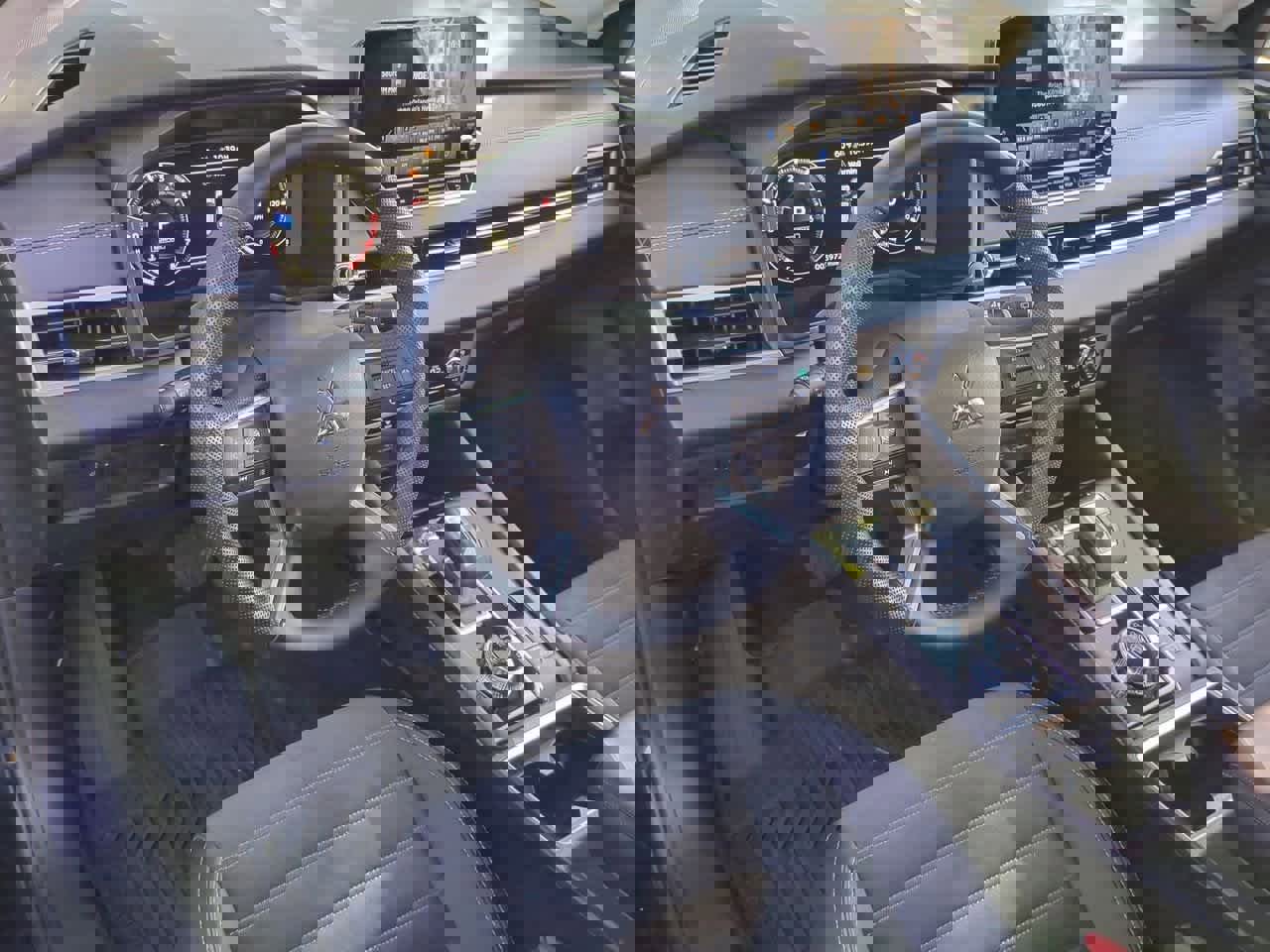 Used 2024 Mitsubishi Outlander SE image 10