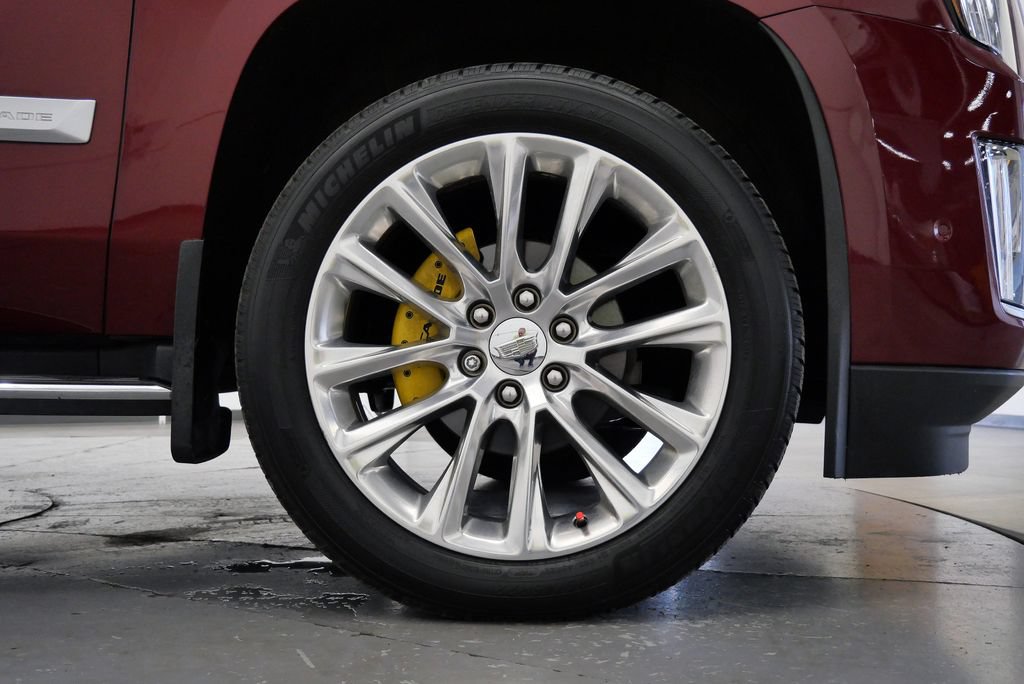 Used 2020 Cadillac Escalade Luxury AWD/4WD image 37