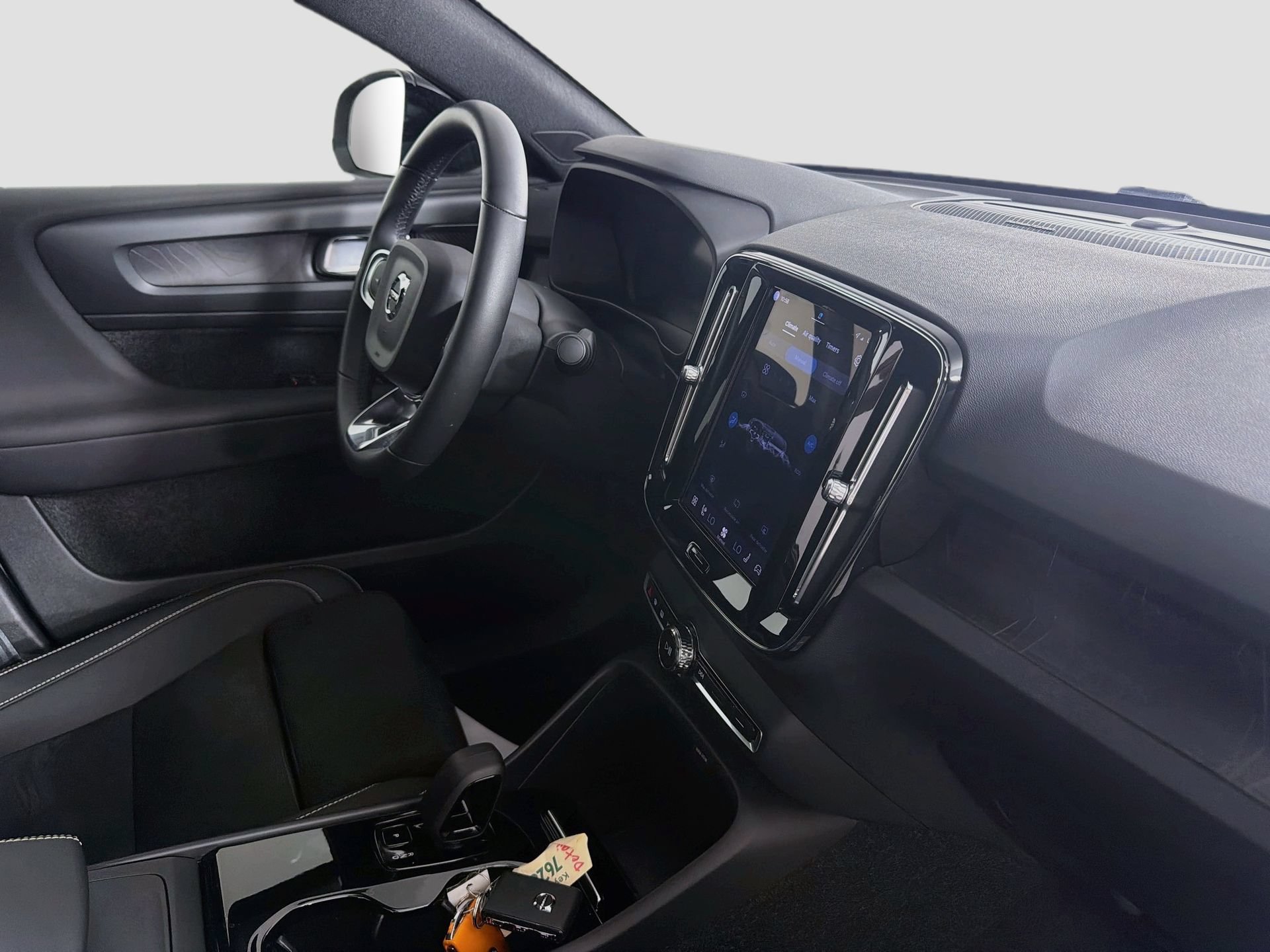 Used 2023 Volvo C40 P8 Recharge Ultimate AWD/4WD image 30