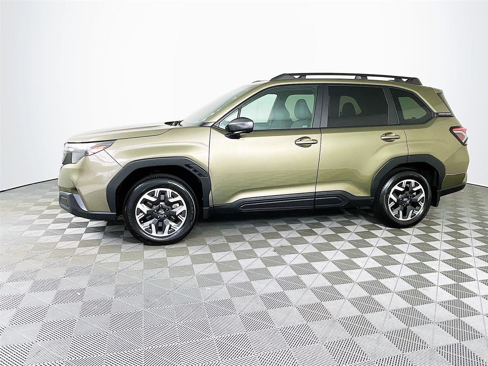 Used 2026 Subaru Forester Premium AWD/4WD image 4