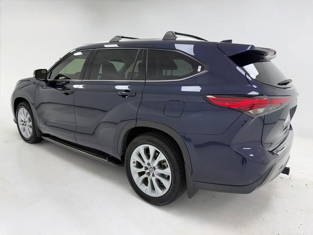 Used 2021 Toyota Highlander Limited FWD image 37