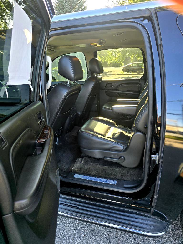 Used 2013 GMC Yukon XL Denali image 11