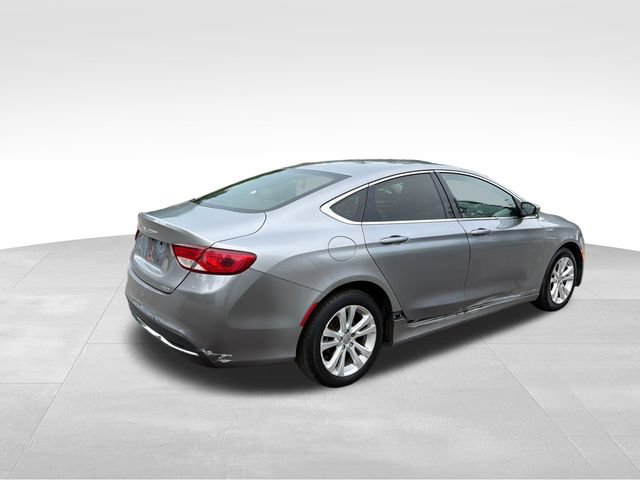 Used 2016 Chrysler 200 Limited w/ Driver Assist Package FWD image 3