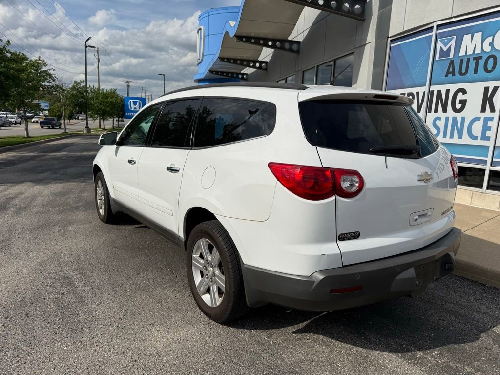 Used 2010 Chevrolet Traverse LT FWD image 11