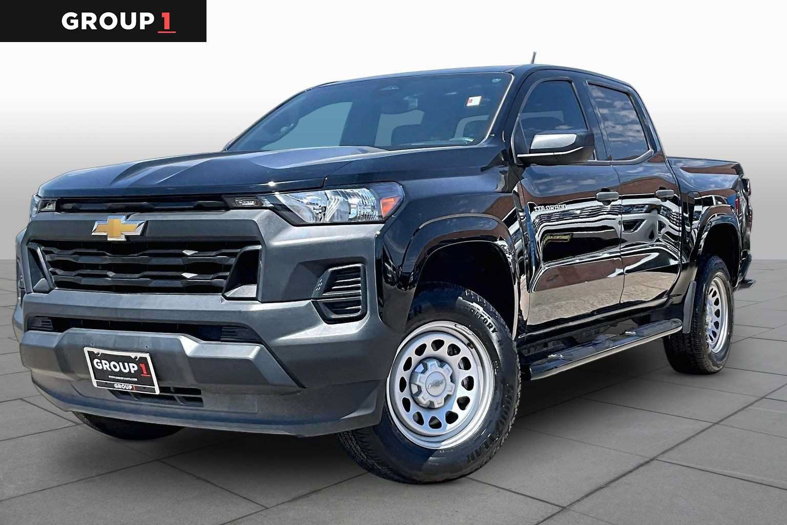 Used 2024 Chevrolet Colorado W/T w/ WT Convenience Package II RWD image 1