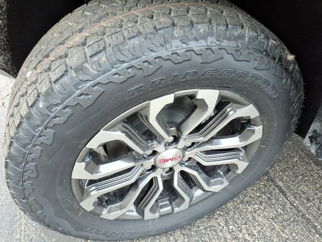 New 2026 GMC Canyon Denali AWD/4WD image 15