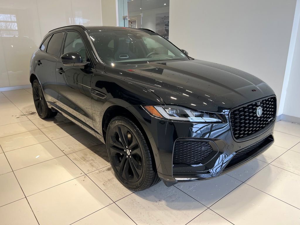 New 2025 Jaguar F-PACE R-Dynamic S image 6