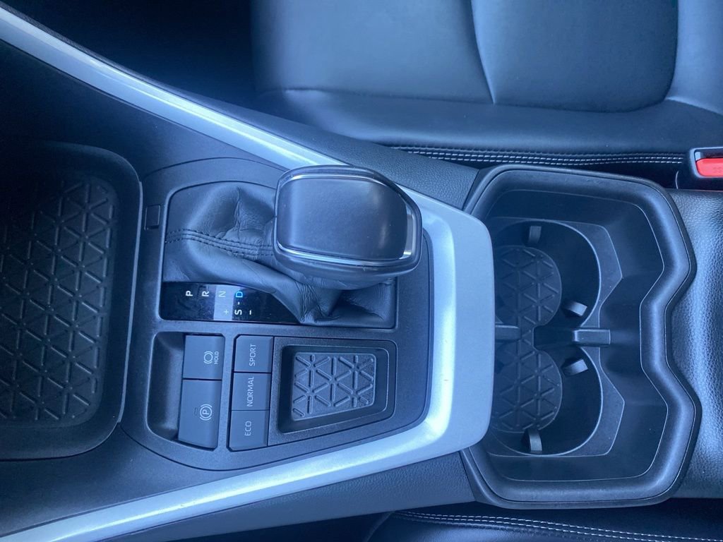 Used 2023 Toyota RAV4 XLE Premium image 31