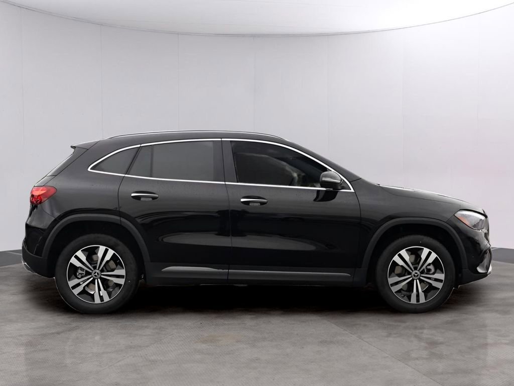 Certified 2025 Mercedes-Benz GLA 250 4MATIC image 11