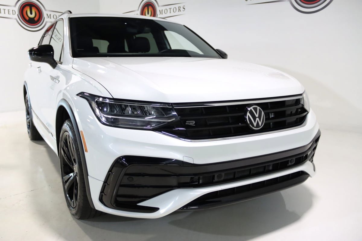 Used 2023 Volkswagen Tiguan SE R-Line AWD/4WD image 21