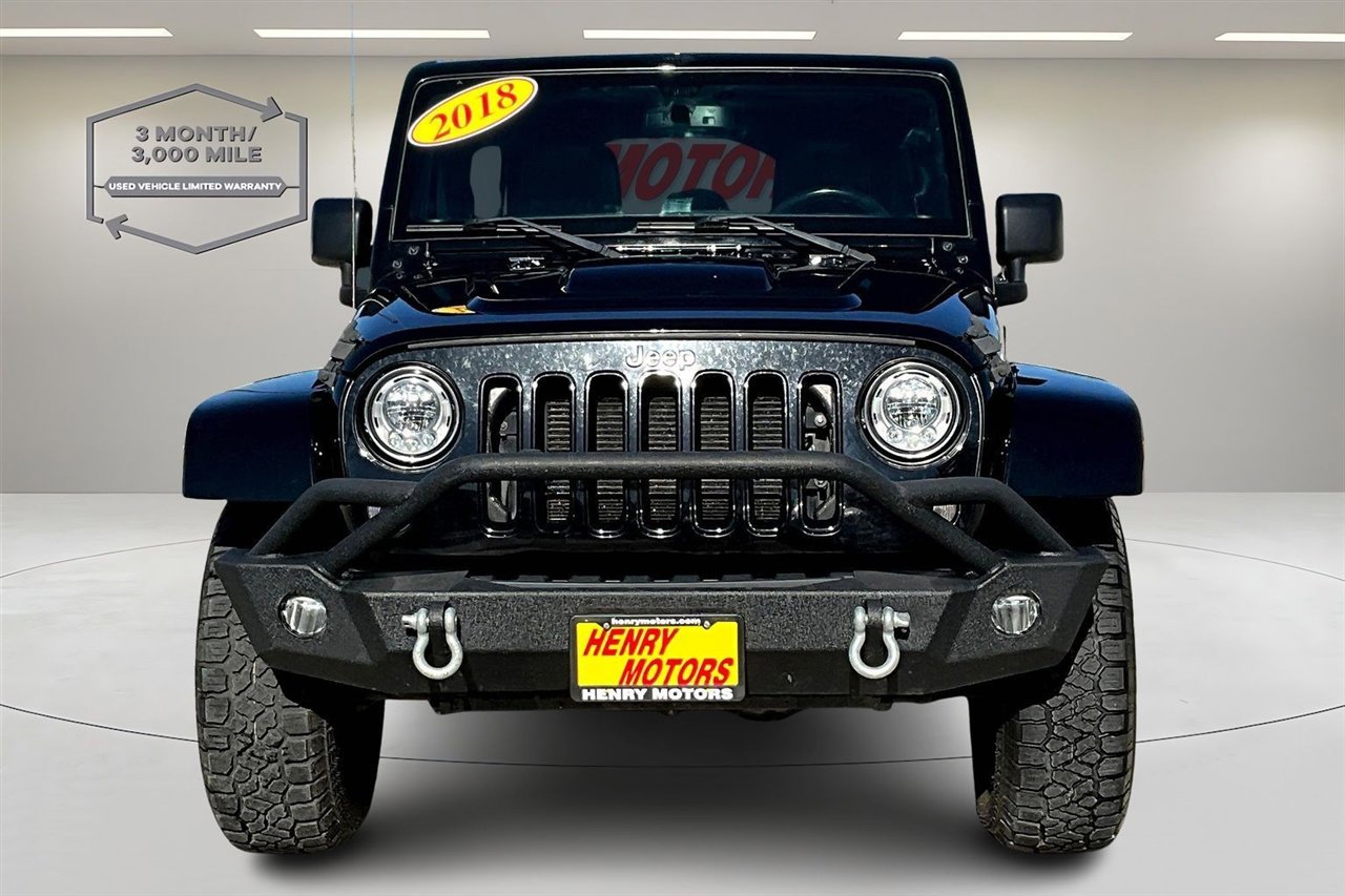 Used 2018 Jeep Wrangler Unlimited Sahara image 2