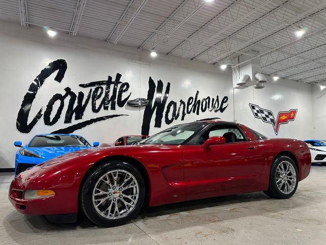 Used 1999 Chevrolet Corvette Coupe w/ Roof Pkg RWD image 1