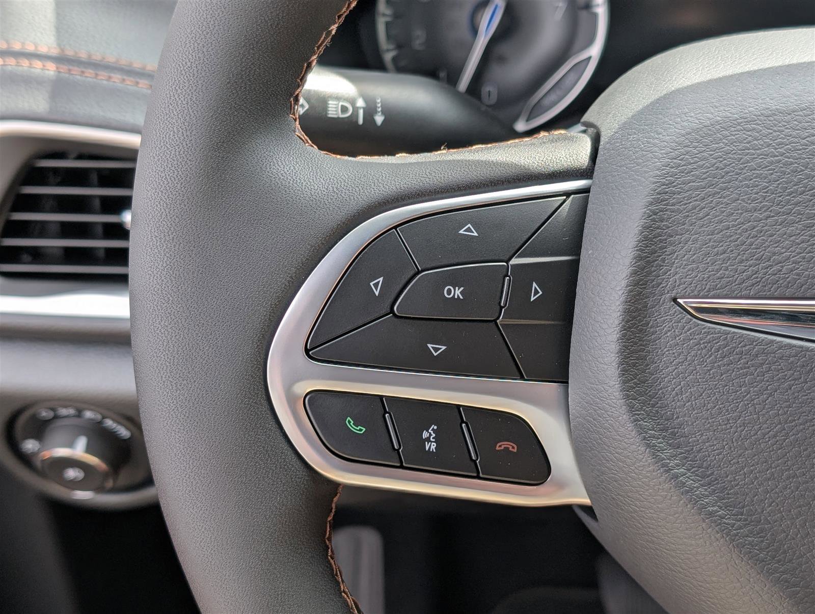 New 2026 Chrysler Pacifica Pinnacle image 21