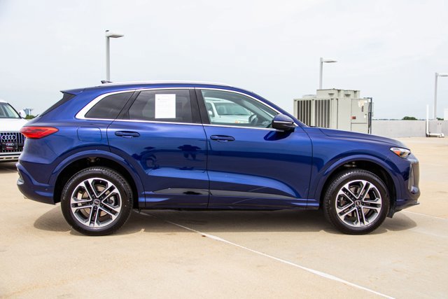 Used 2025 Audi Q5 Premium w/ Convenience Package AWD/4WD image 4