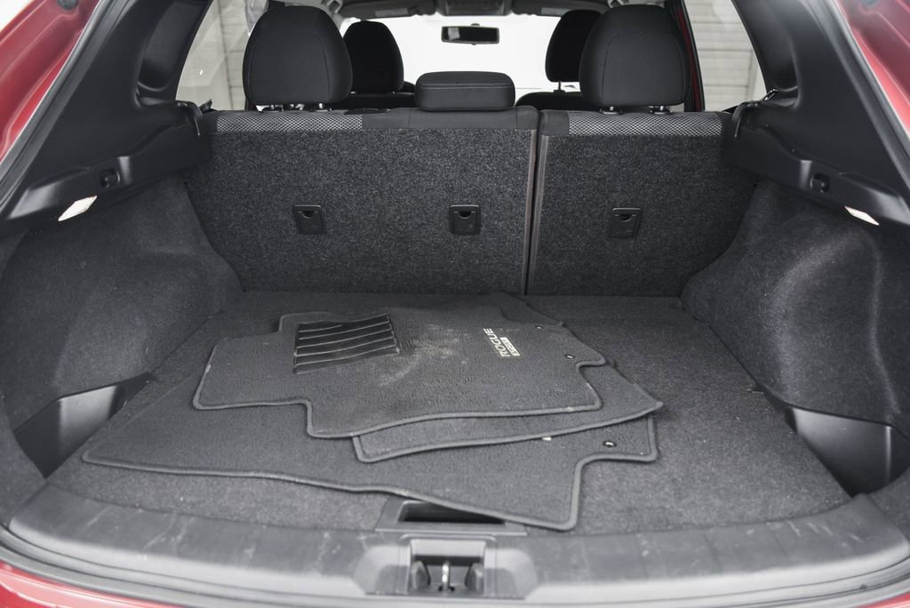 Used 2018 Nissan Rogue Sport SV w/ SV Technology Package image 13