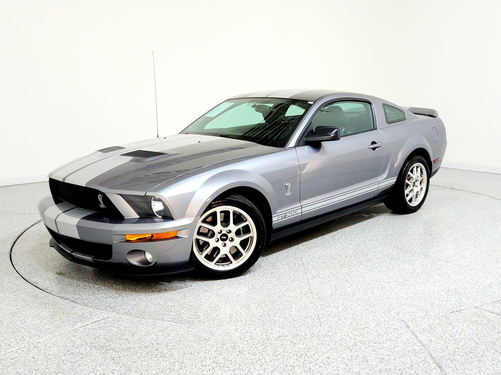 Used 2007 Ford Mustang Shelby GT500 image 1