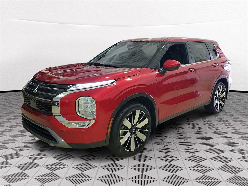 New 2025 Mitsubishi Outlander SE image 3