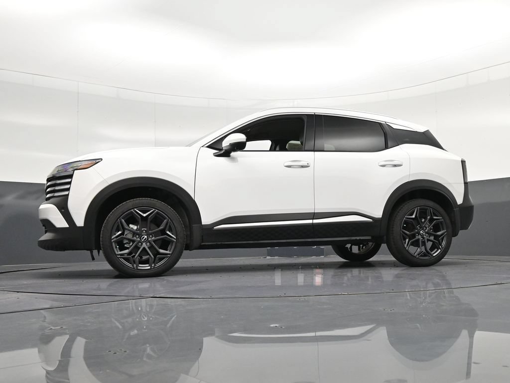 Used 2025 Nissan Kicks SR FWD image 35