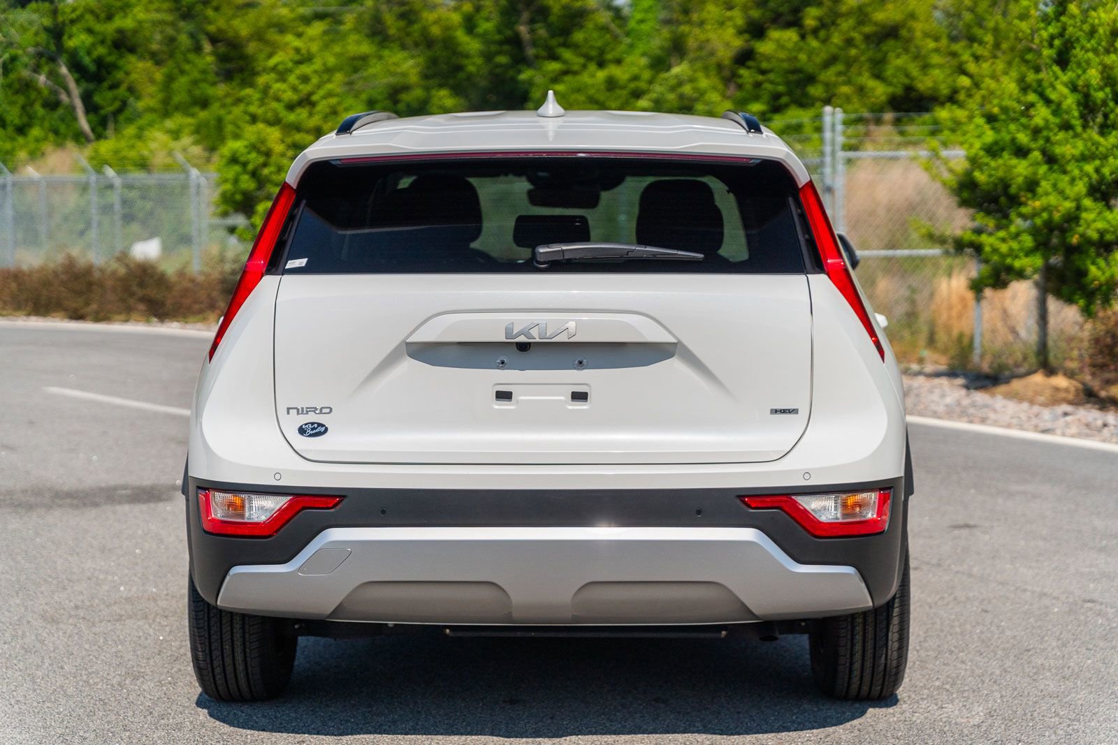 Used 2023 Kia Niro EX FWD image 6