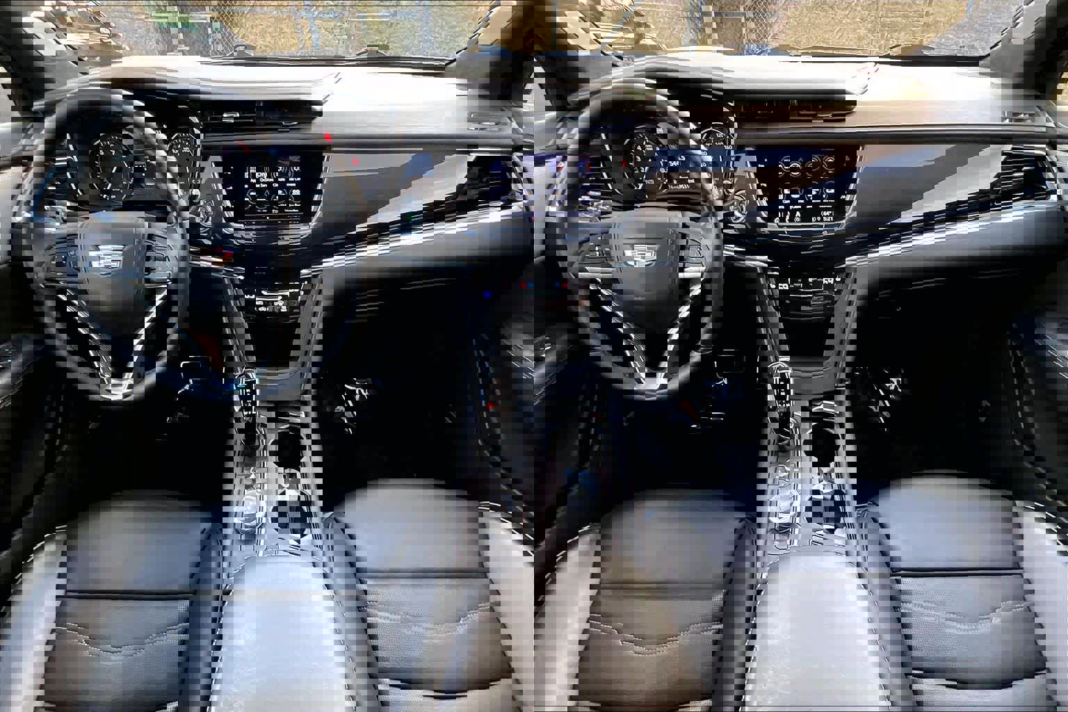 Used 2024 Cadillac XT6 Sport w/ Platinum Package image 16