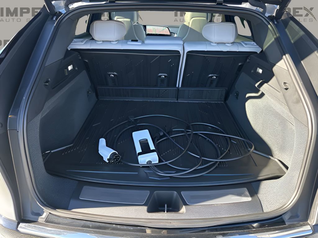 Used 2024 Cadillac Lyriq Luxury w/ LPO, Floor Liner Package image 28