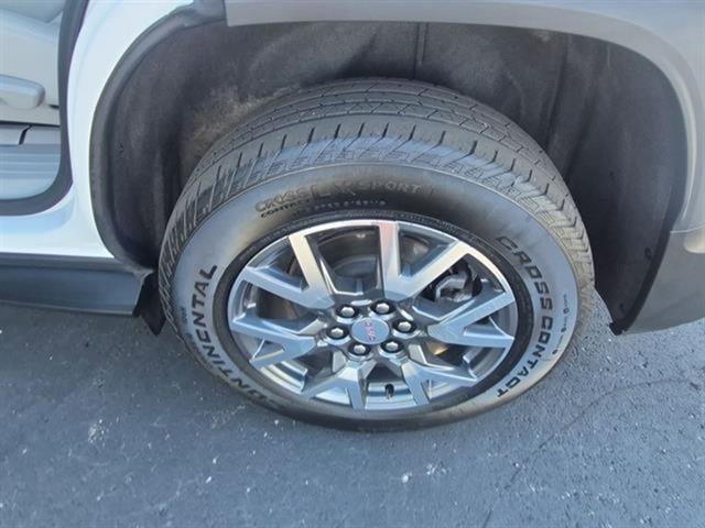 Certified 2023 GMC Acadia SLT image 31