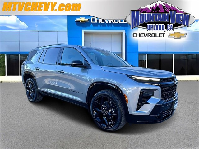 Used 2025 Chevrolet Traverse RS image 1