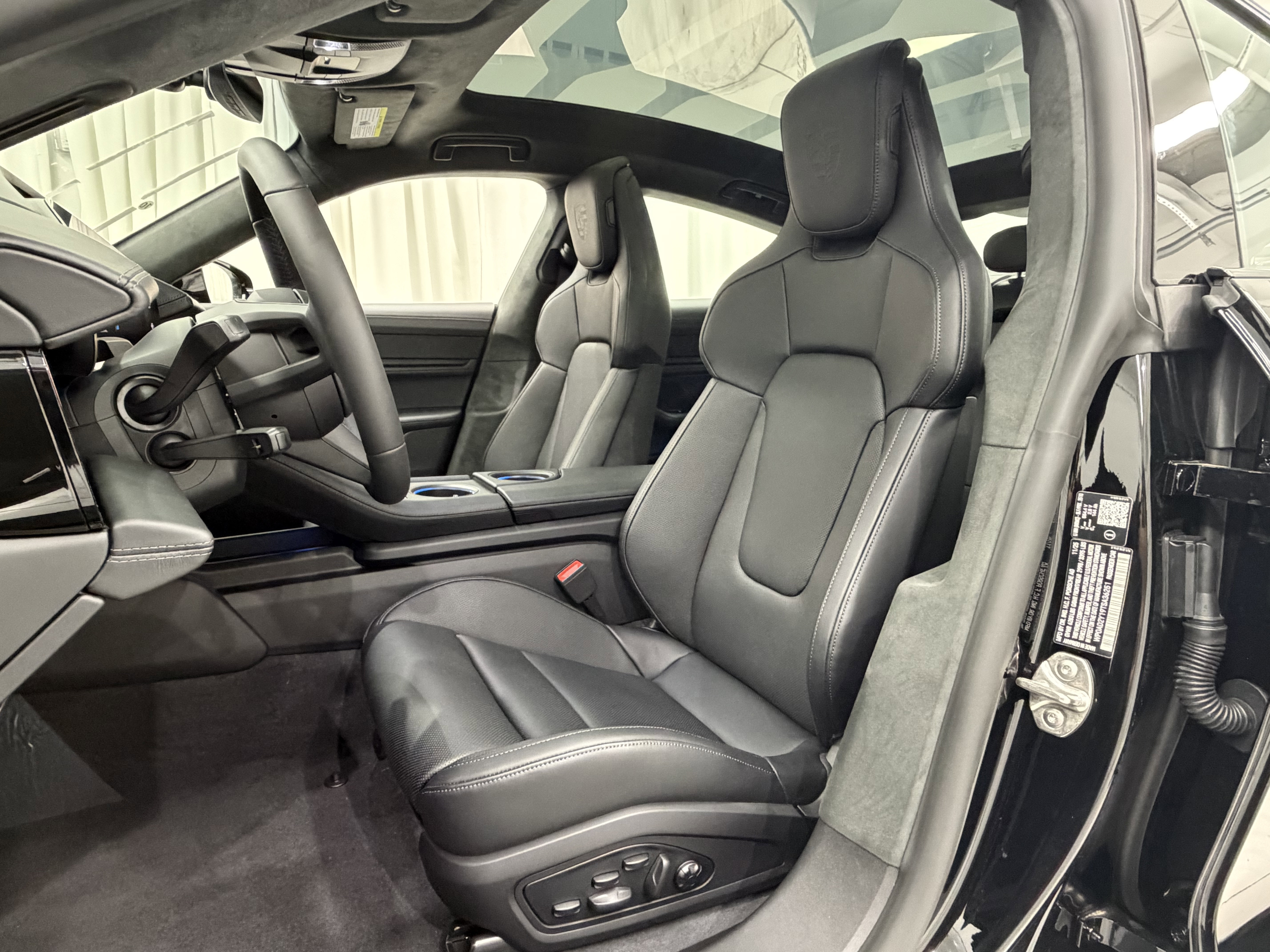 New 2026 Porsche Taycan GTS image 31