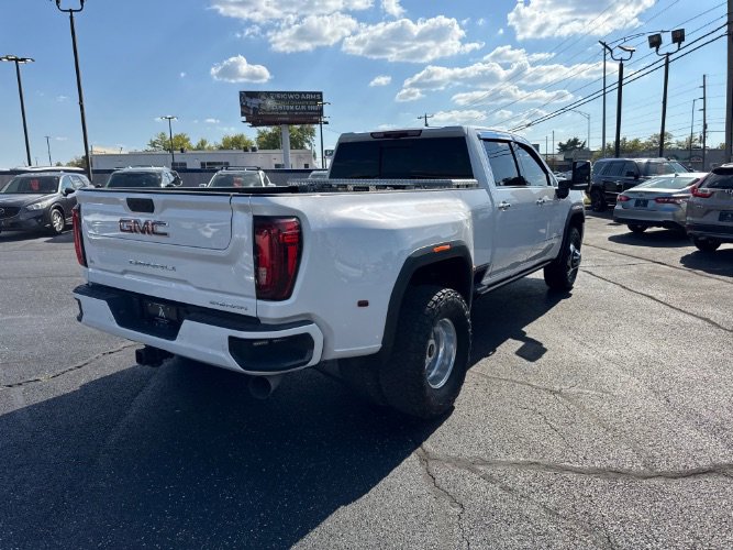 Used 2023 GMC Sierra 3500 Denali w/ Denali Ultimate Package image 5