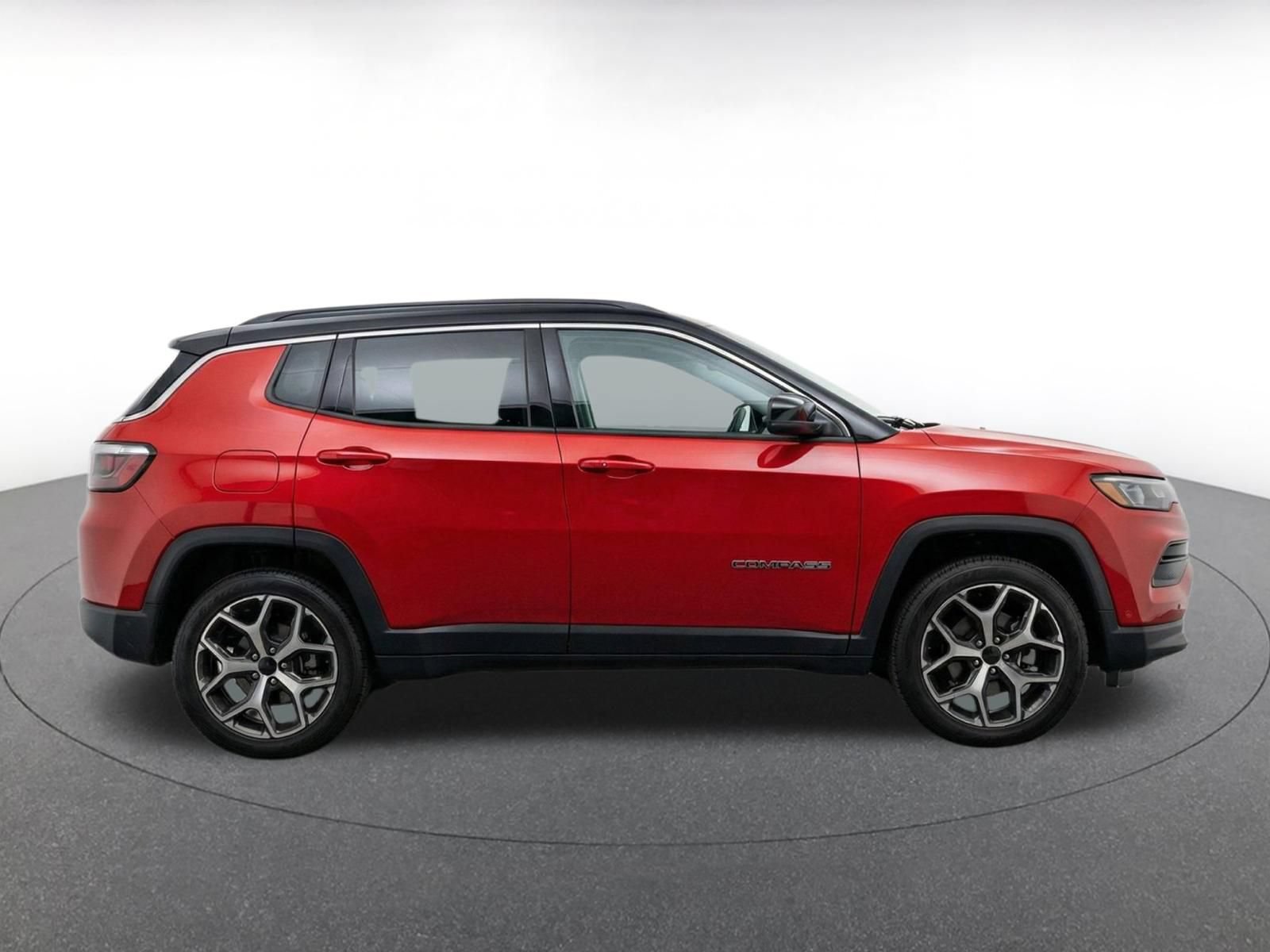 Used 2025 Jeep Compass Limited AWD/4WD image 14