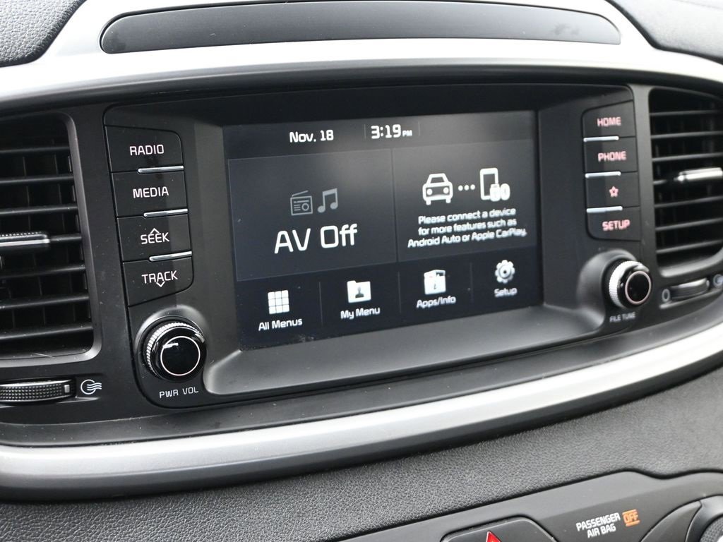 Used 2020 Kia Sorento LX image 17