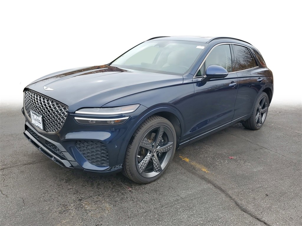 Used 2022 Genesis GV70 3.5T Sport w/ Sport Prestige Package image 3