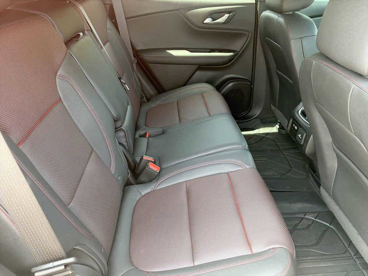 Used 2024 Chevrolet Blazer RS FWD image 15