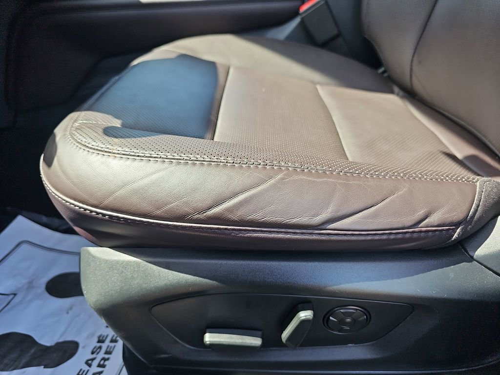 Used 2025 Ford Explorer Platinum w/ LUX Leather Package image 34